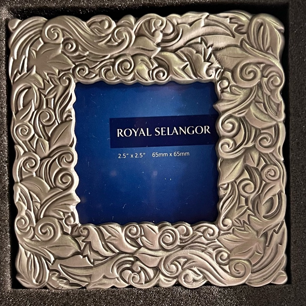 Royal Selangor pewter Picture Frame - Picture 2 of 8